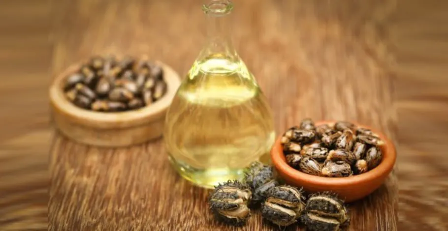 Castor Oil Help Eyelashes Grow Back – Does It Really Work?